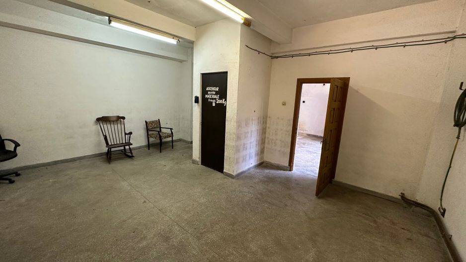 Proprietate compusă din 2 case - Poză 13