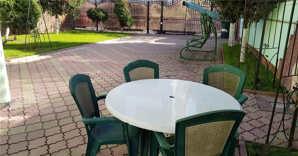 Vila spatioasa Bucurestii Noi | 2 Cocoși - Poză 2