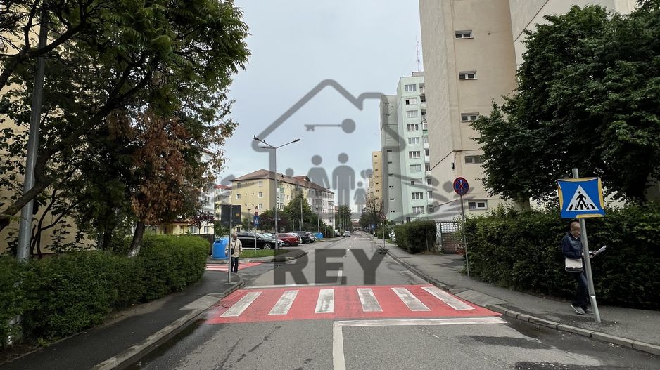 Ap 2 camere semidecomandat zona Bd. Mihai Viteazu/DE RENOVAT - Poză 9