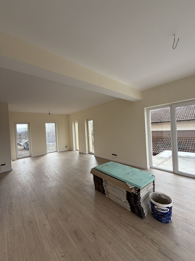 Casă de vânzare în Viile Sibiului – Confort și calitate premium! - Poză 2