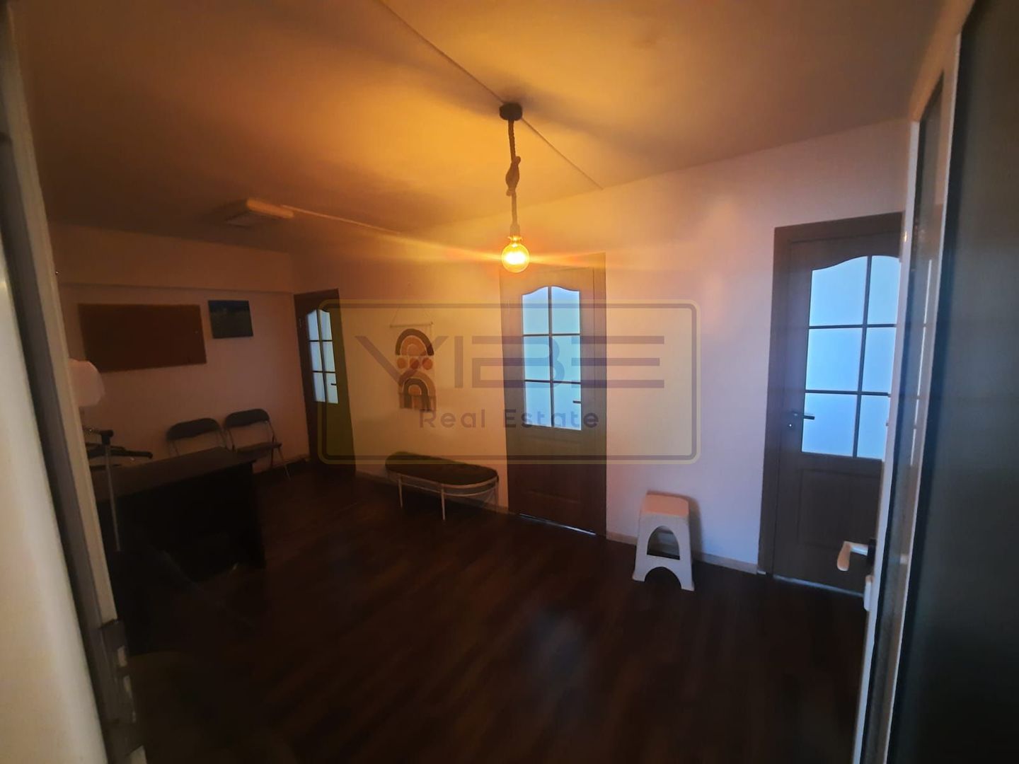 Spatiu 140mp- Posta Pacurari- parter+ mezanin - la Bulevard ! - Poză 3