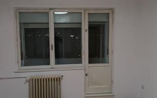 Vând apartament cu 3 camere zona centrala - Poză 3