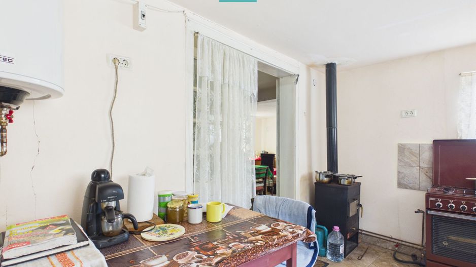 Casă cu 3 camere și teren generos în Drauț - Poză 8