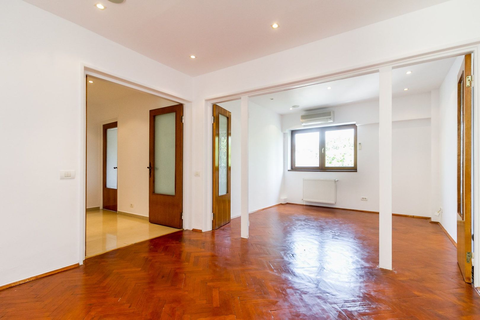 COMISION 0% - Apartament 104 mp, BLOC 1980, pe CALEA VICTORIEI, langa H. Hilton - Poză 8