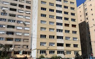 Ag BRASADAS vinde apartament 3 camere etaj 6/10 decomandat. - Poză 1