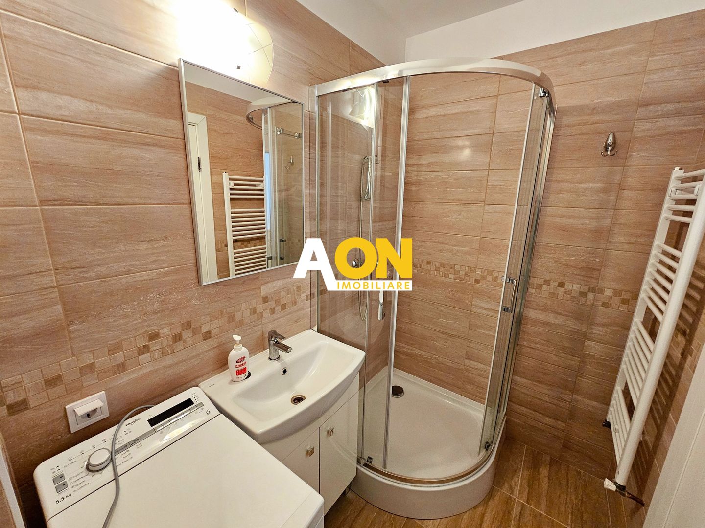 Apartament tip Penthouse, 1 camera + birou + terasa de 50 mp - Poză 6