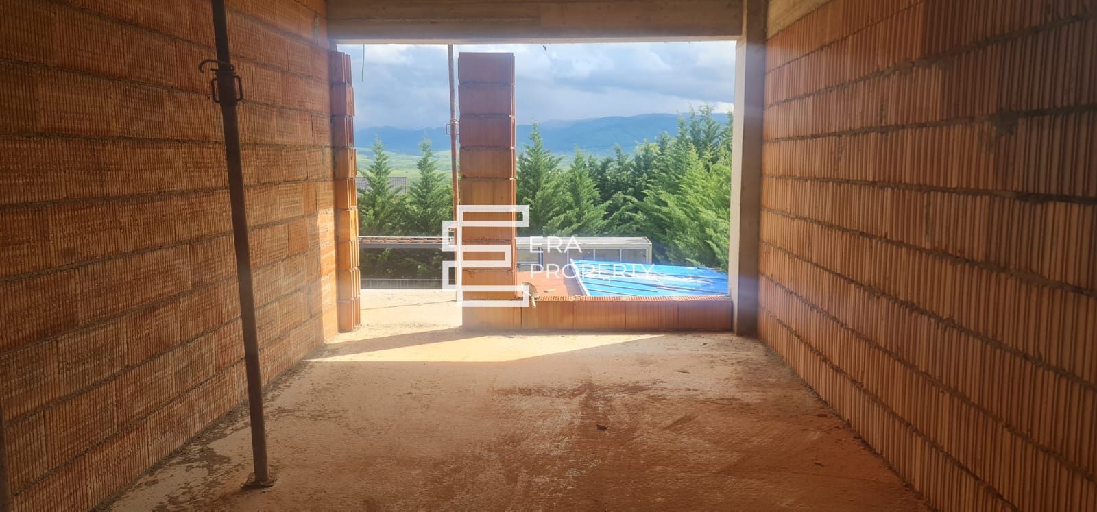 Apartament 3 camere + gradina 50 mp, la cheie , Cristian - Poză 3