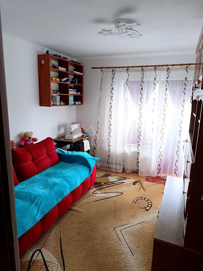 Apartament cu 3 camere și terase generoase, zona Sub Cetate, Florești. - Poză 6