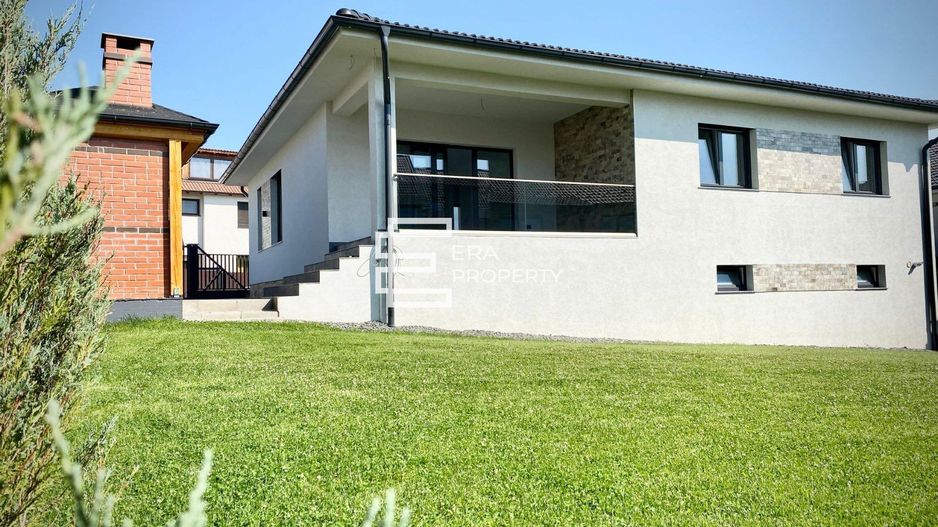 Casă individuală , garaj, teren 450 mp- Selimbar - Poză 2