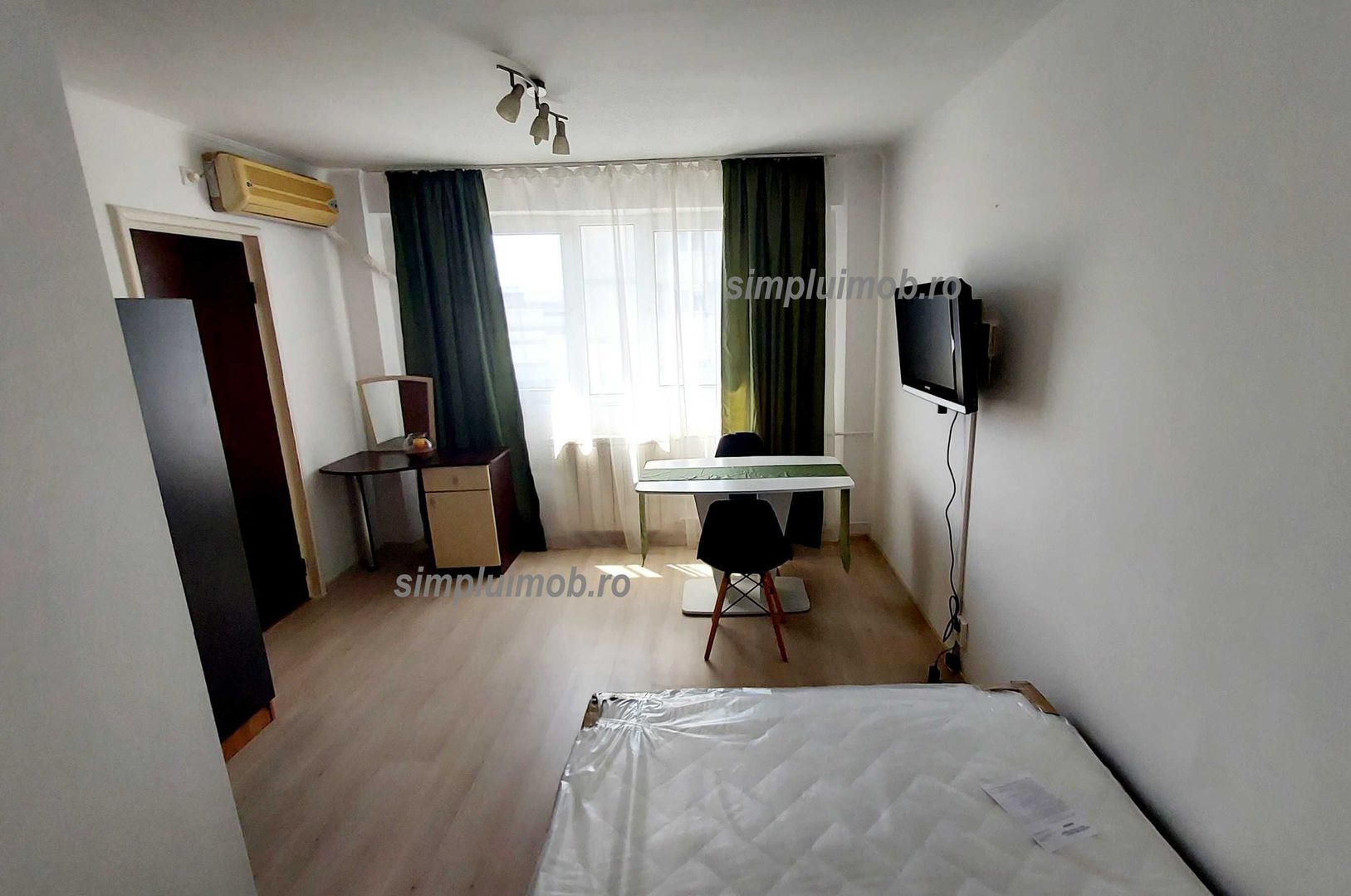 Garsoniera Decomandata Mobilata Utilata Mega Mall - Poză 2