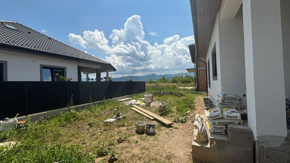 Casa premium pe un singur nivel 4 camere terasa pivnita Cristian - Poză 10