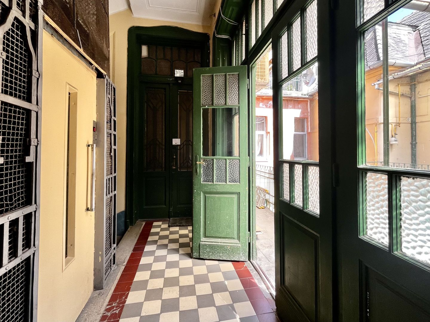 Tur virtual-2 camere, elegant arhitectural,  vedere in Piața Victoriei - Poză 22