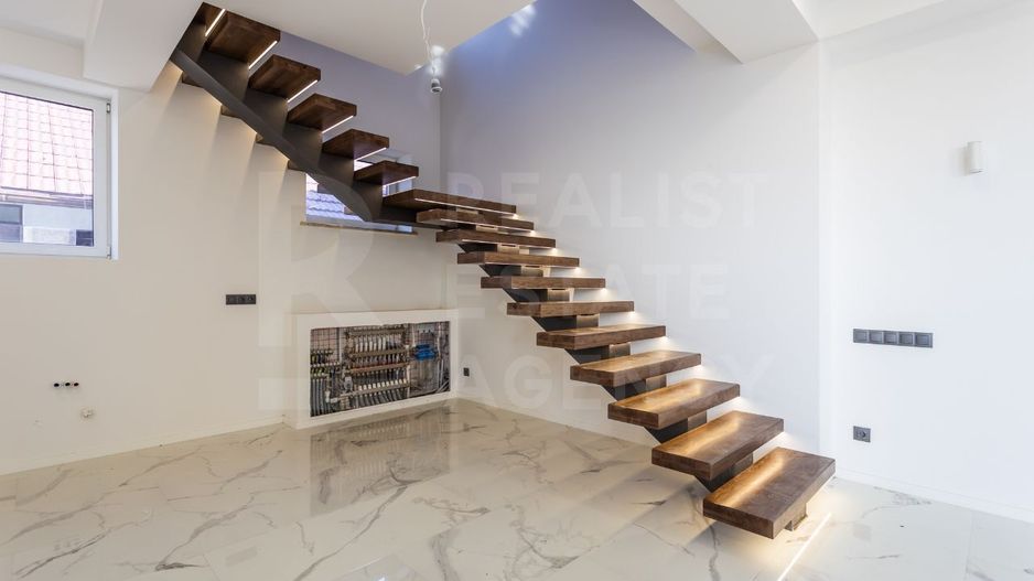 Casă cu 2 nivele amplasată pe strada Doina și Ion Aldea - Teodorovici - Poză 12