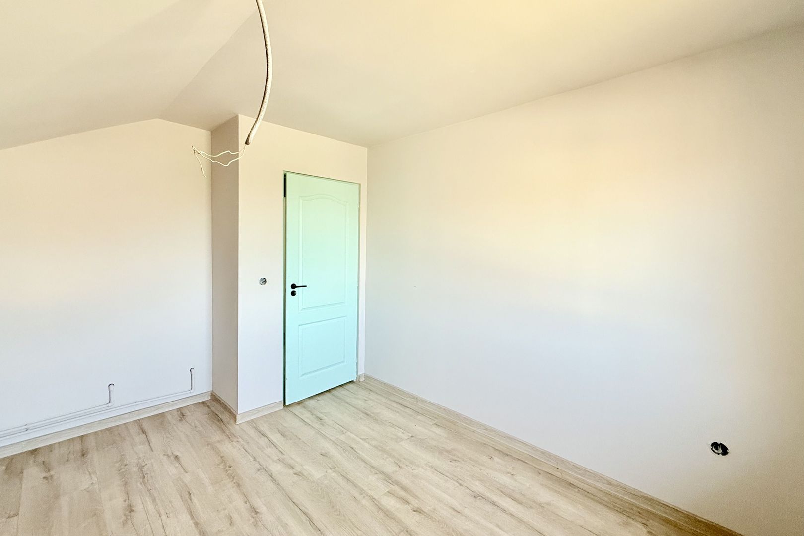 Preț redus 10.000 Eur | Casa finisata, teren 450 mp, in Pecica - Poză 12