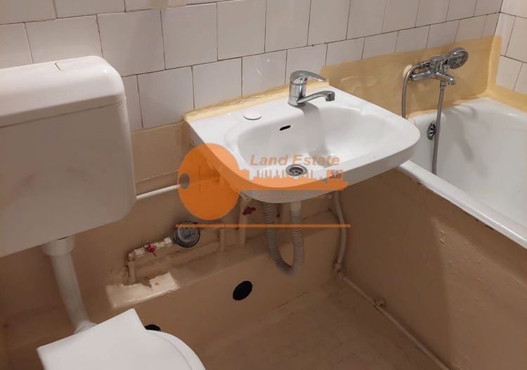 Apartament cu 3 camere in zona Rahova - Poză 5