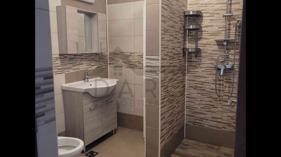 Casă Livezeni 815 mp teren, casa primitoare ,la doar 5 minute de oraș. - Poză 9