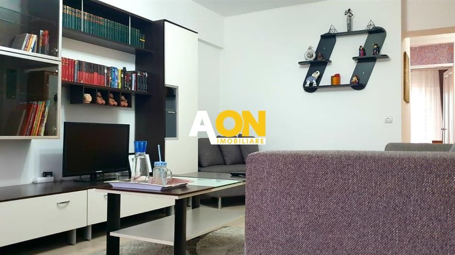 De inchiriat apartament 3 camere  zona Cetatea Alba Carolina - Poză 1