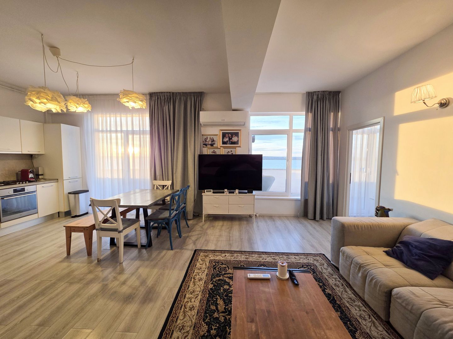 Statiunea Mamaia – vedere lac – apartament cu 3 camere, mobilat, - Poză 2