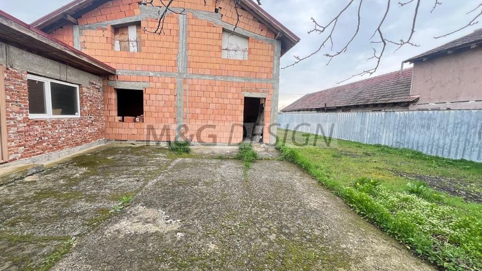 casa la rosu P+M 129 mp ULIUC - Poză 1