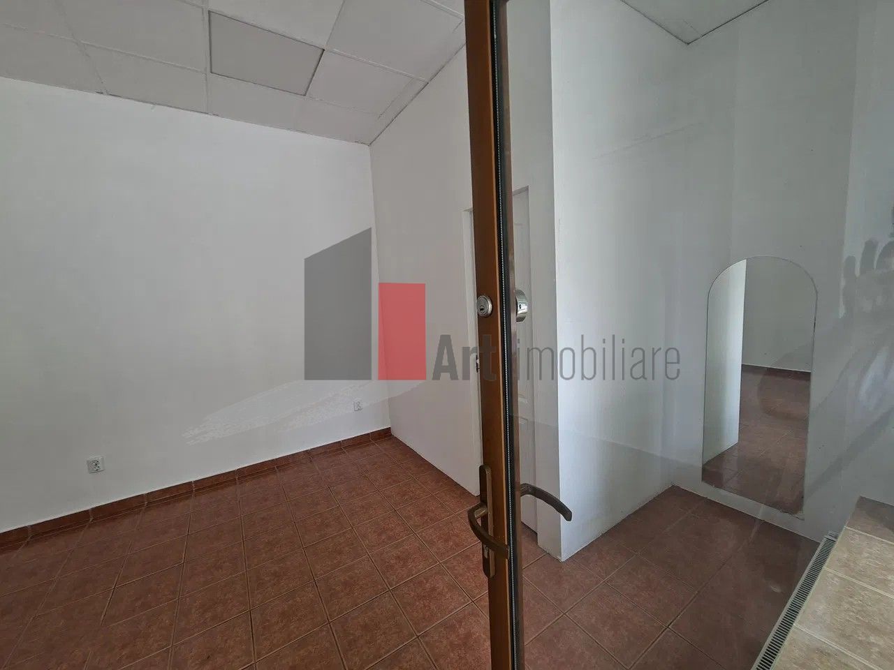 Spatiu comercial de inchiriat in zona Regina Maria (Bulevard) - Poză 4