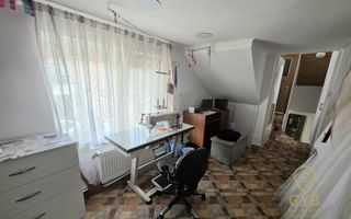 Proprietate ultracentrală cu 5 camere- str. Primăriei - Poză 13