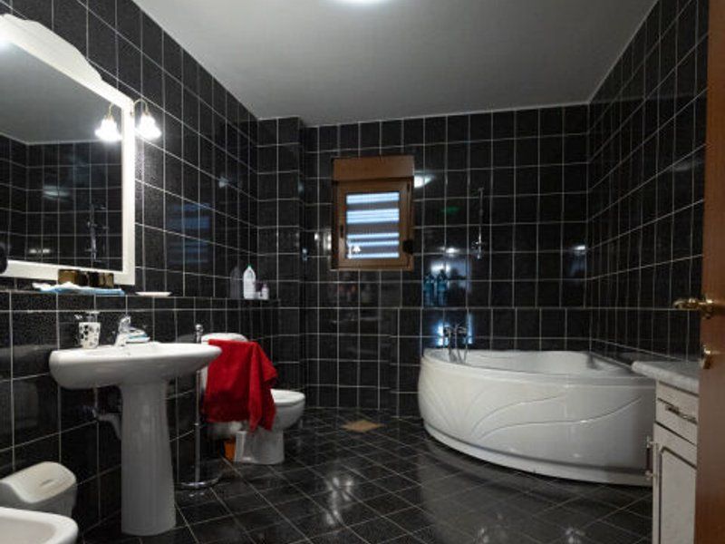 Vila cu 750 mp utili si teren de 1.480 mp in Erou Iancu Nicolae - Poză 35