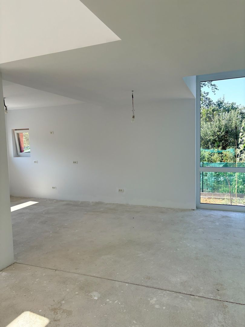 VILĂ CONTEMPORANĂ DE VÂNZARE – 450.000 €     COMISION% - Poză 12