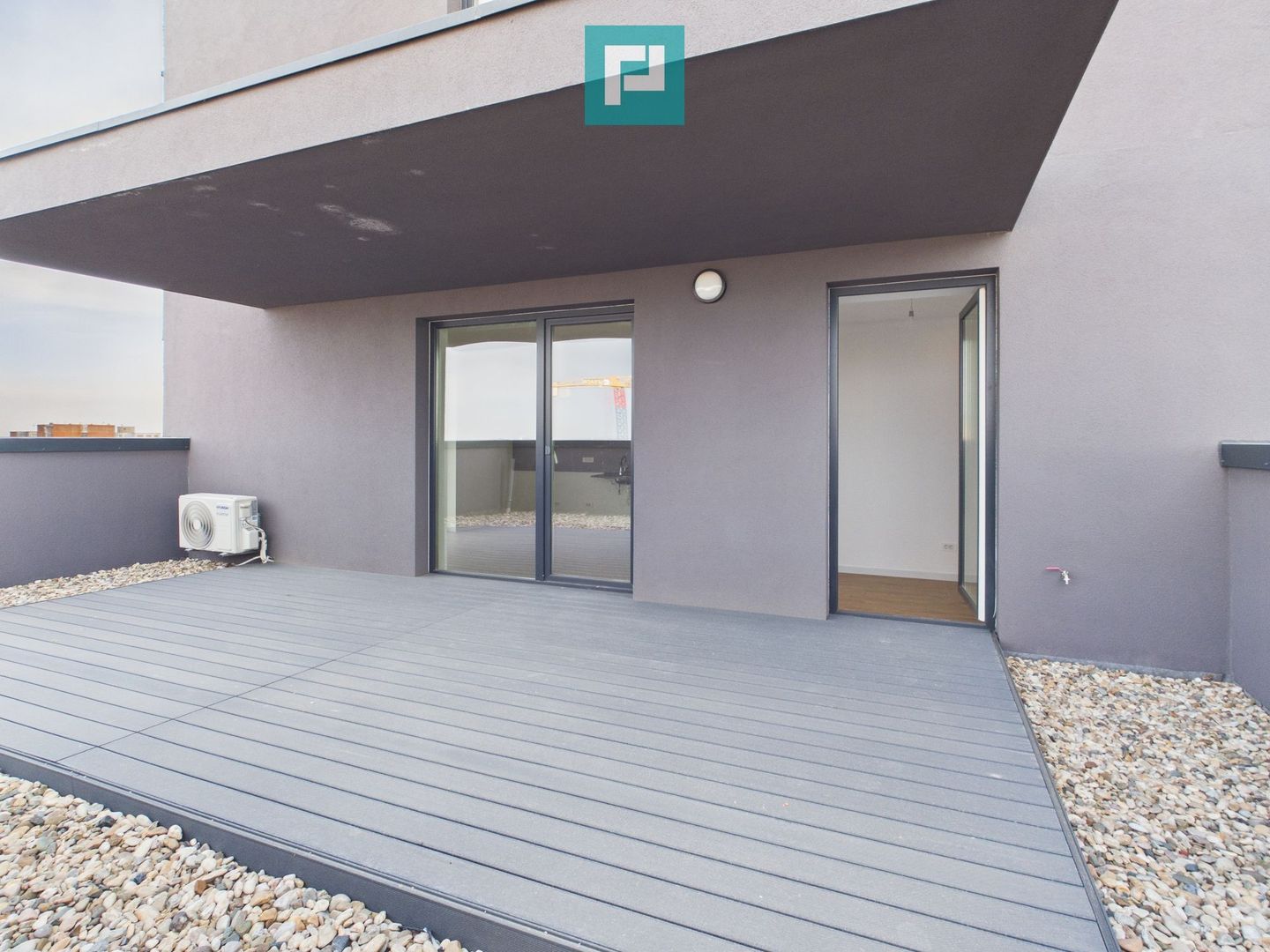 3 camere PREMIUM, terasă 22 mp, etaj 8 - Poză 14