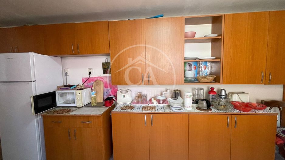 Casa de vanzare cu 4 camere in zona Nufaru,  Oradea - Poză 12