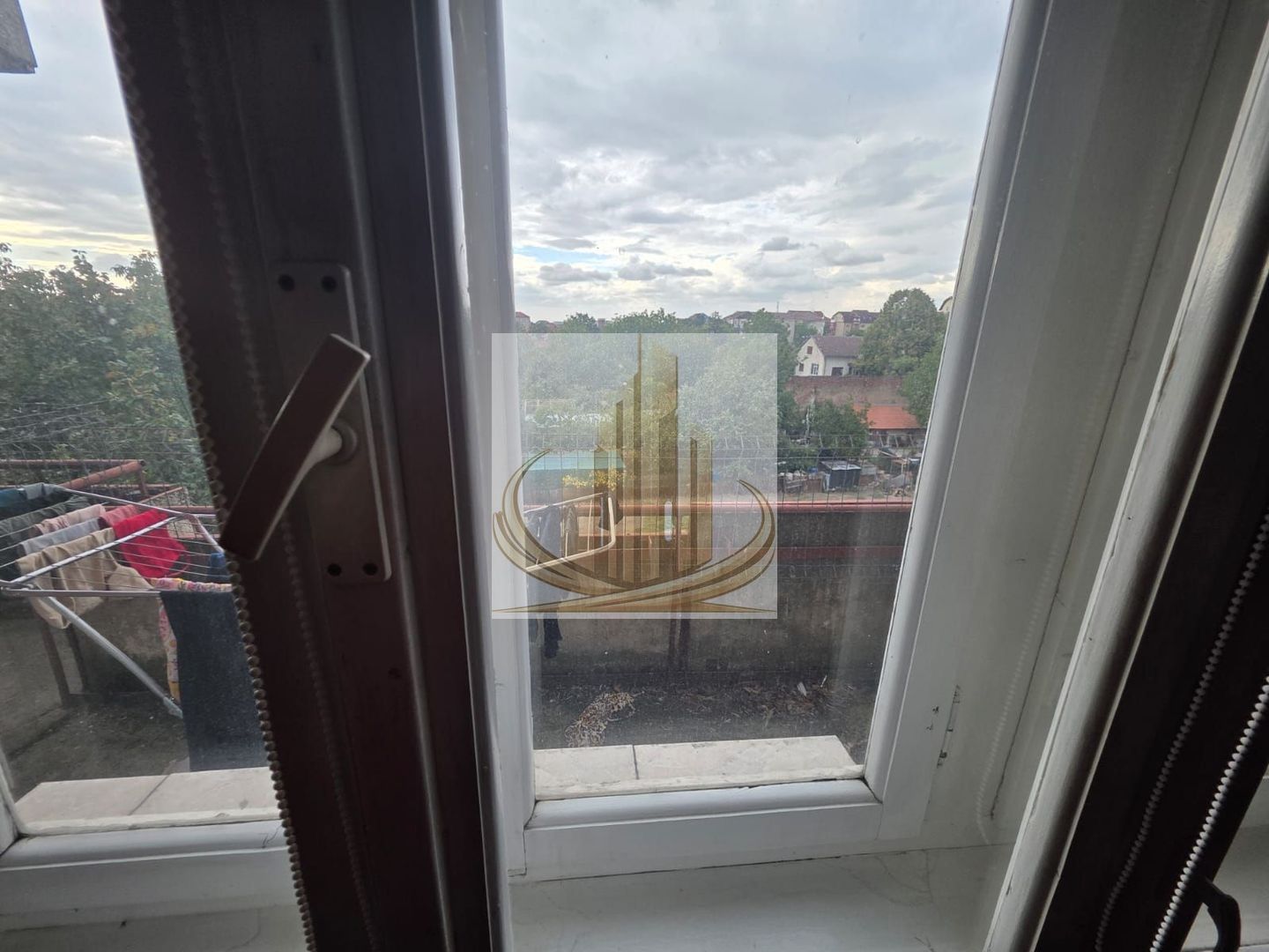 Apartament spațios cu 2 camere, și centrală proprie, Bucovina - Poză 11