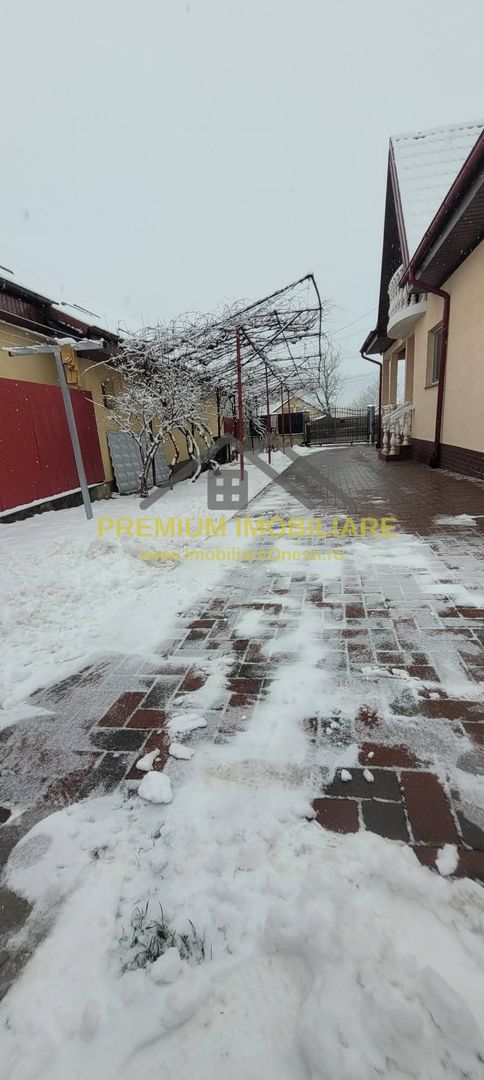 Casă P+M de vânzare la 11 km de Onesti spre Bacau - Poză 13