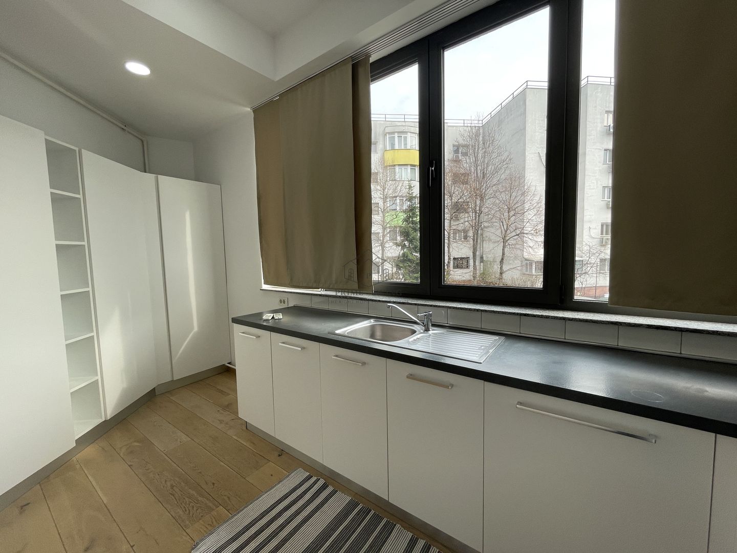 APARTAMENT COCHET DE 3 CAMERE IN ZONA AVIATIEI LANGA PARC HERASTRAU - Poză 11