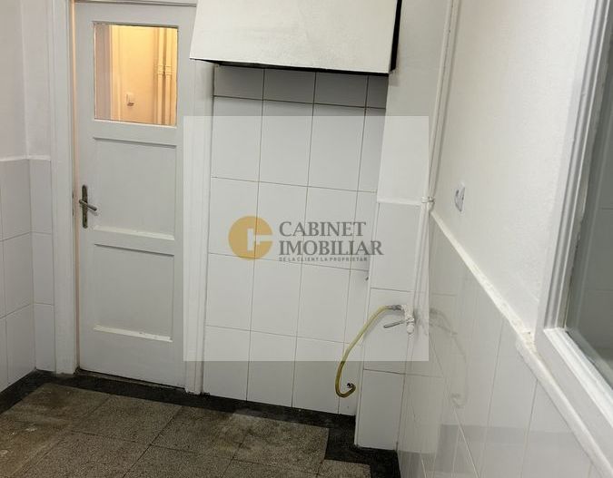 Bd Mihail Kogalniceanu - Facultatea de Drept | 3 camere  | Parter - Poză 9