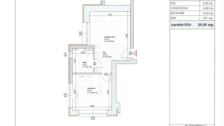 Casă / Vilă cu 8 camere de vânzare în zona Central - Poză 12