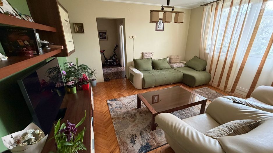 Apartament 2 camere, etaj 2 - Cugir - Poză 1