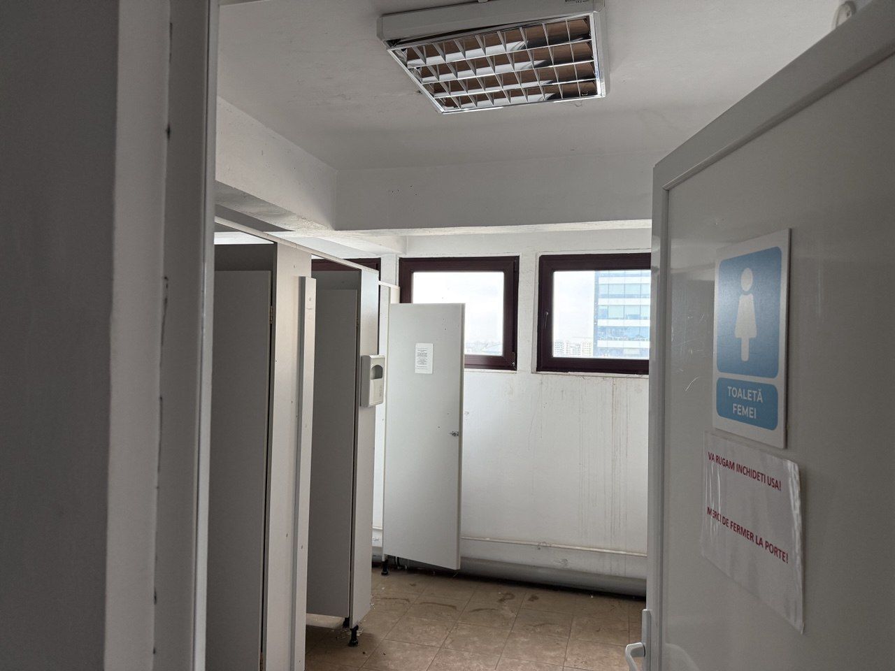 Spatiul comercial de inchiriat - Poză 7