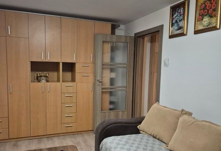 Cameră de inchiriat într-un apartament 2 camere, 3 min metrou Raul Doamnei - Poză 4