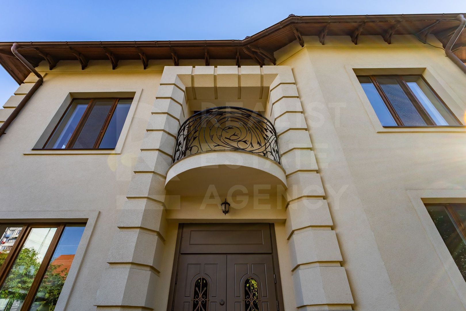 Vânzare, casă, 5 camere, str. Basarabilor, Buiucani - Poză 1