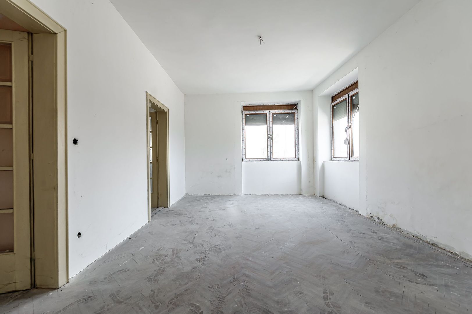 Casă spațioasă pentru familie mare. Curte generoasă, zonă accesibilă! - Poză 11