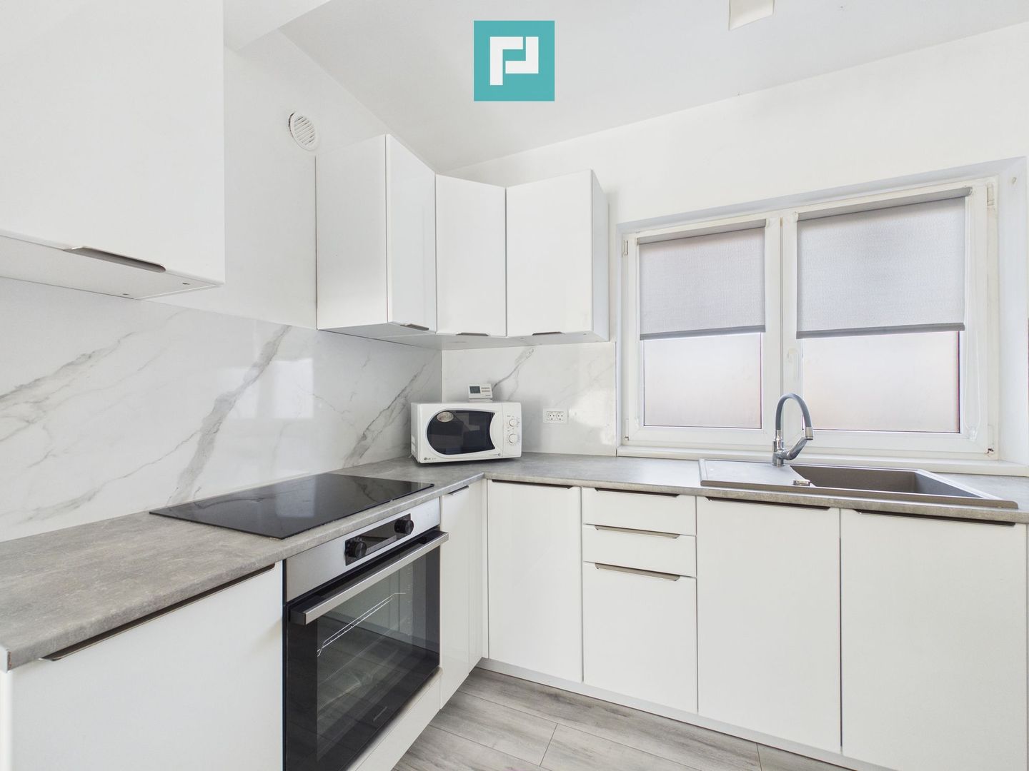 Casă înșiruită în Via Carmina- Vladmirescu - Poză 7