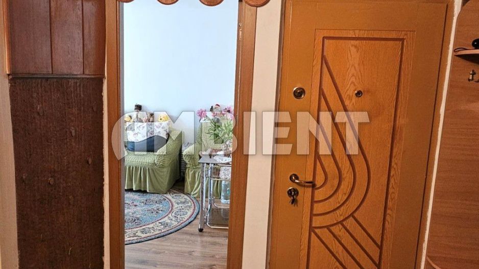 Apartament 3 camere, decomandate, zona Cartier; - Poză 3