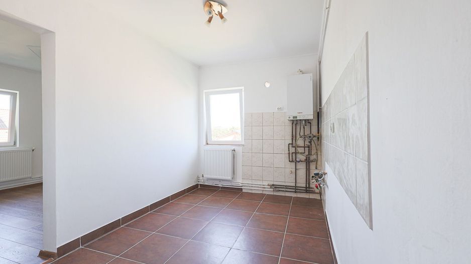 PRET NOU! Apartament 1 camera - renovat - Parneava, Arad - COMISION 0 - Poză 3