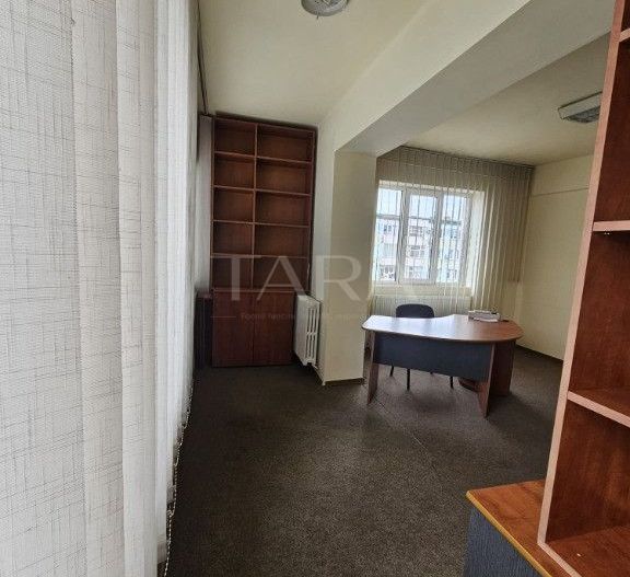 Apartament cu 2 camere, Piața Mihai Viteazu, ideal locuit sau birou. - Poză 3