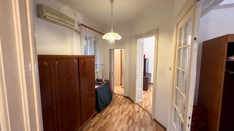 Apartament în Vila Interbelica | Centrală proprie - Poză 1