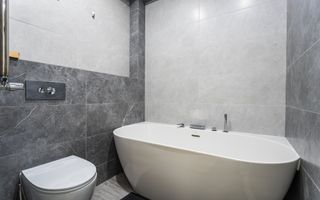 Vânzare, apartament, 3 camere, strada Sprîncenoaia, Centru - Poză 18