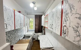 Apartament-4 camere- etaj 3- - Poză 9