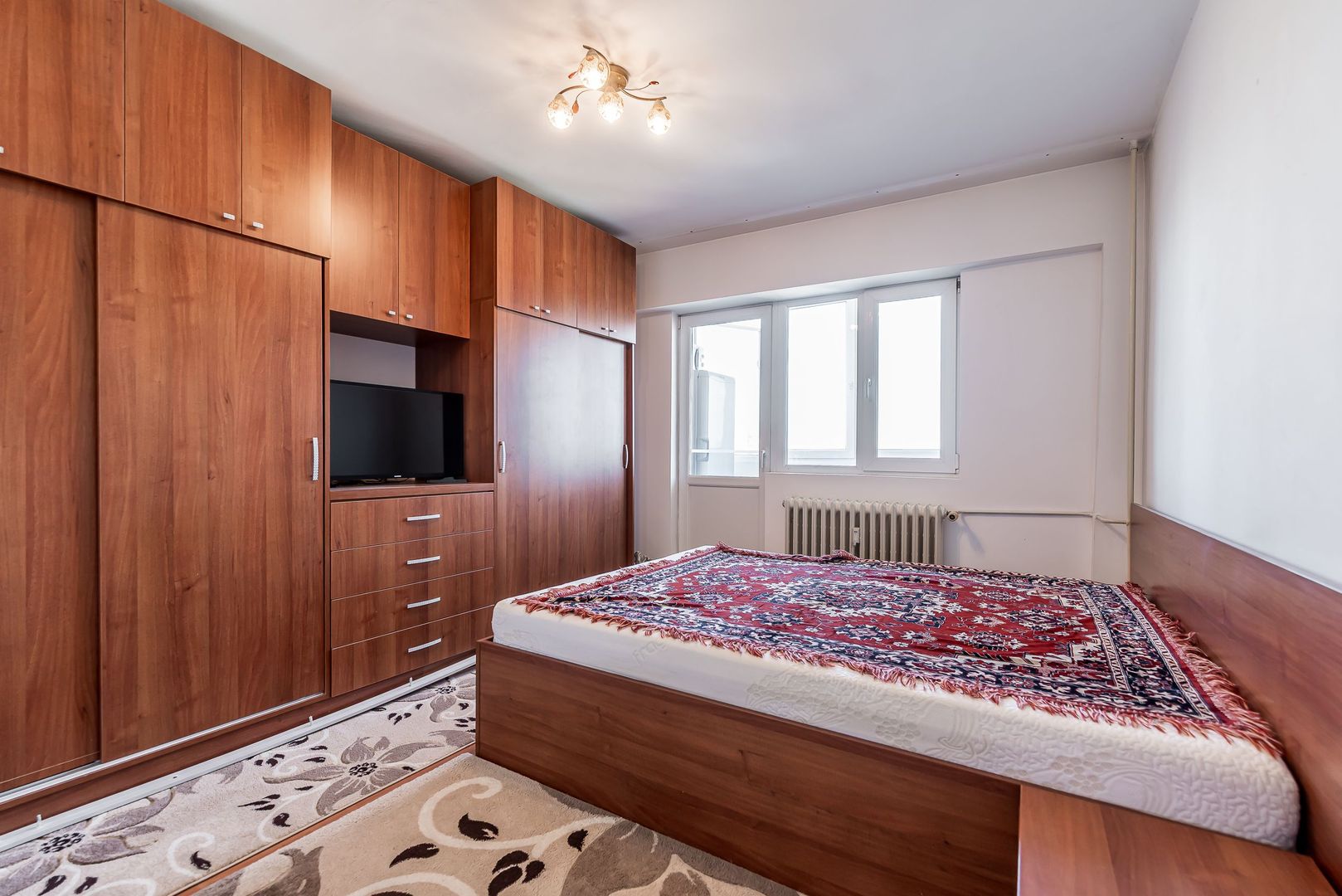 Apartament cu 3 camere în Podgoria Arad, vedere frumoasă, 2 balcoane - Poză 3