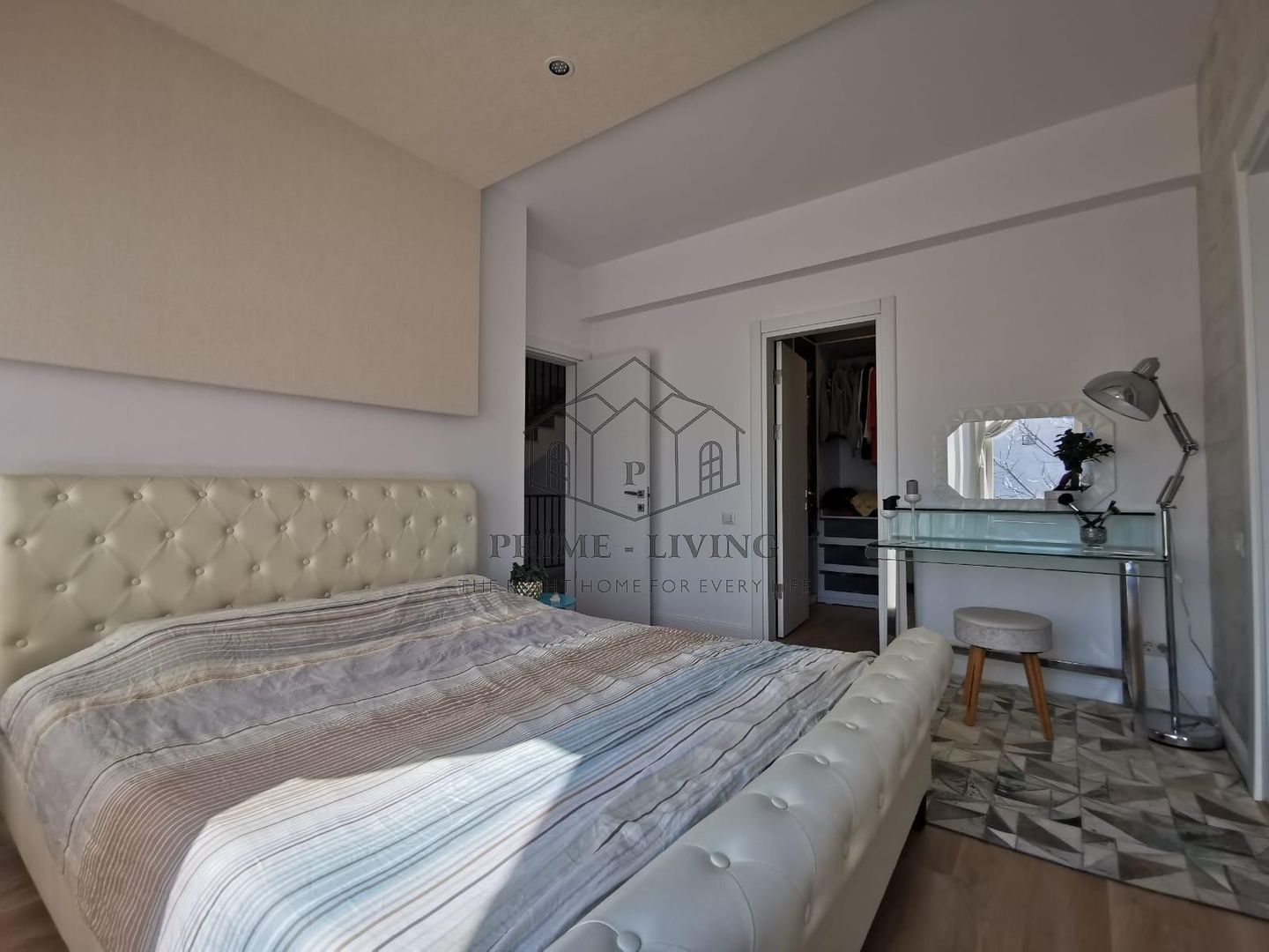 VILA CU 7 CAMERE IN COMPLEX LA INCHIRIERE/VANZARE IN IANCU NICOLAE - Poză 3