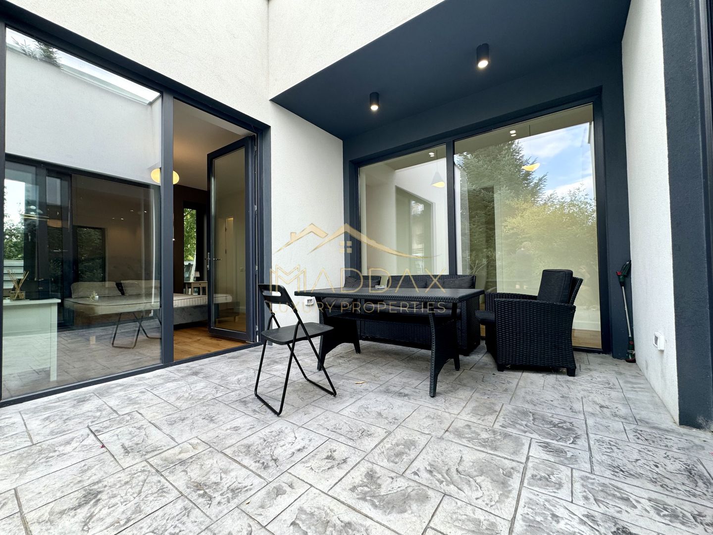 Vila cu 5 camere // * 565 mp gradina* // Tunari - Poză 20