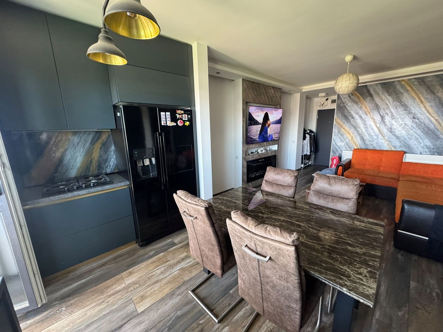 Apartament 3 camere, 60mp, Sibiu - Poză 1